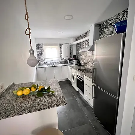 Piso Centrico Y Cerca De La Playa. Lejlighed *